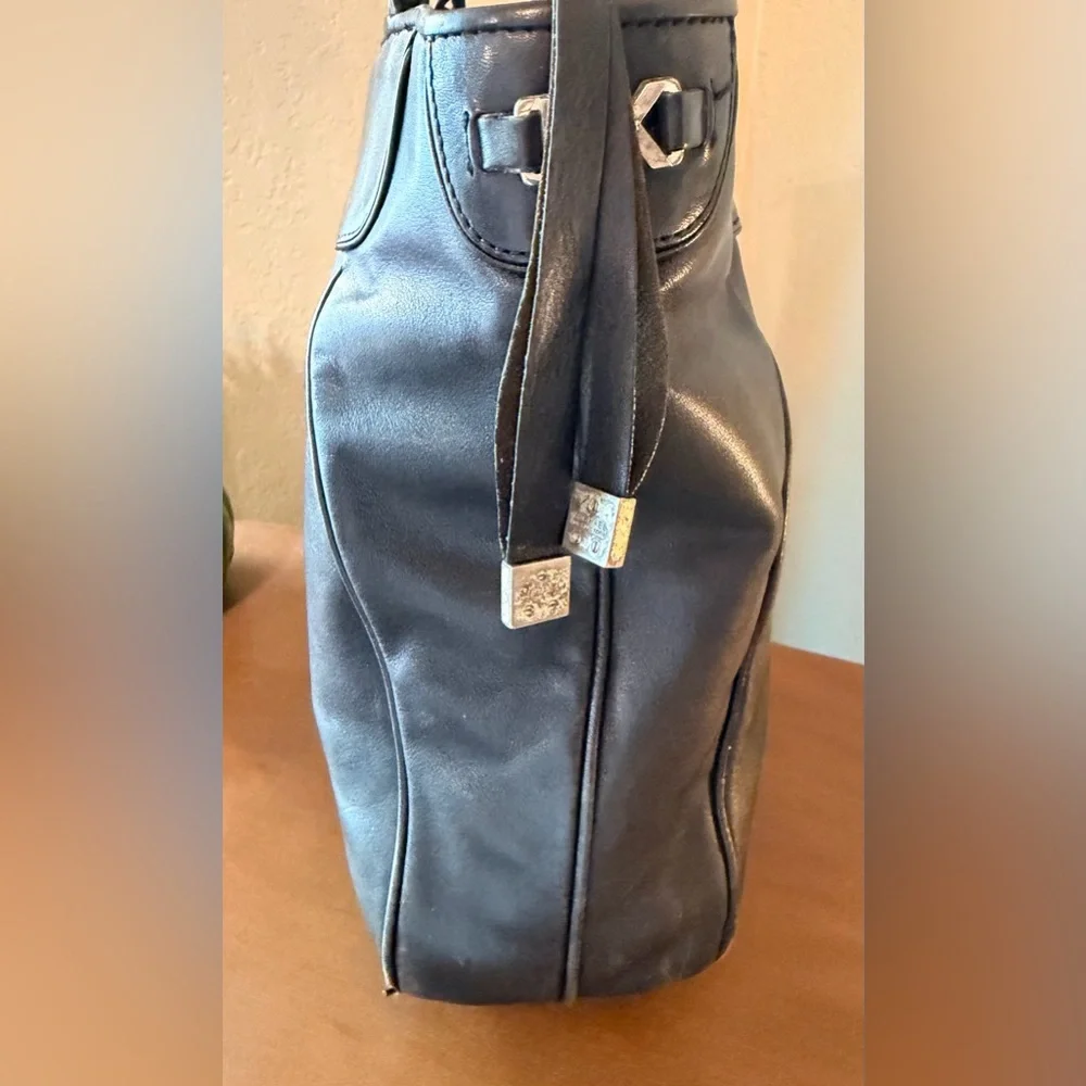 **SALE**Michael Kors Beautiful Vintage Black Leather Tote Bag - Picture 4 of 16